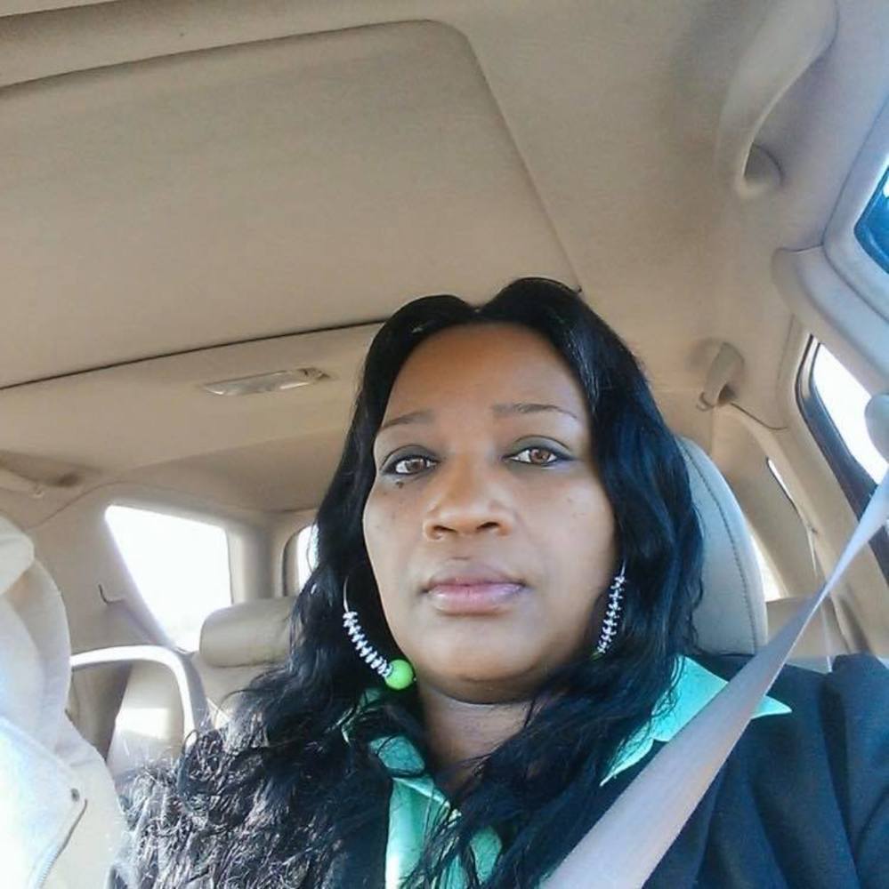 Meet your Posher, Carrie